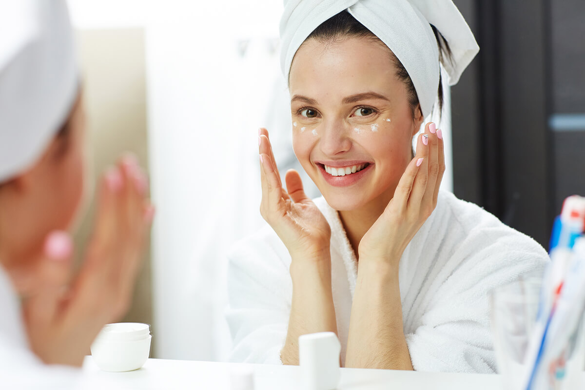 Your Daily Skincare Routine To Look Young